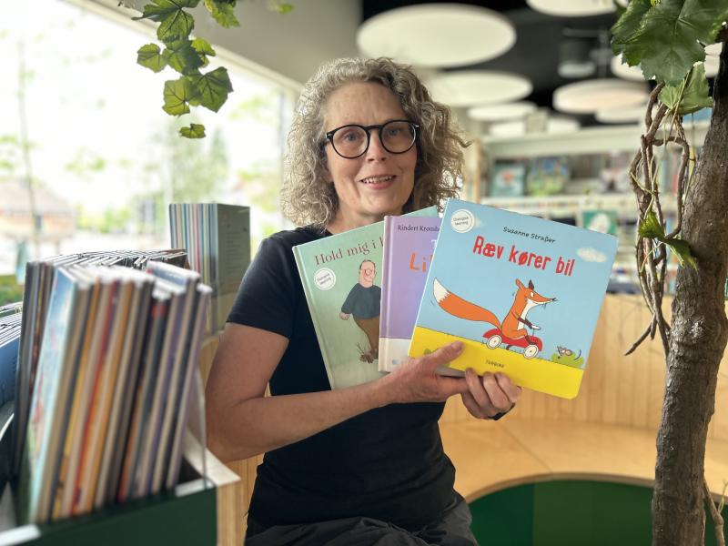 Bibliotekar med bøger